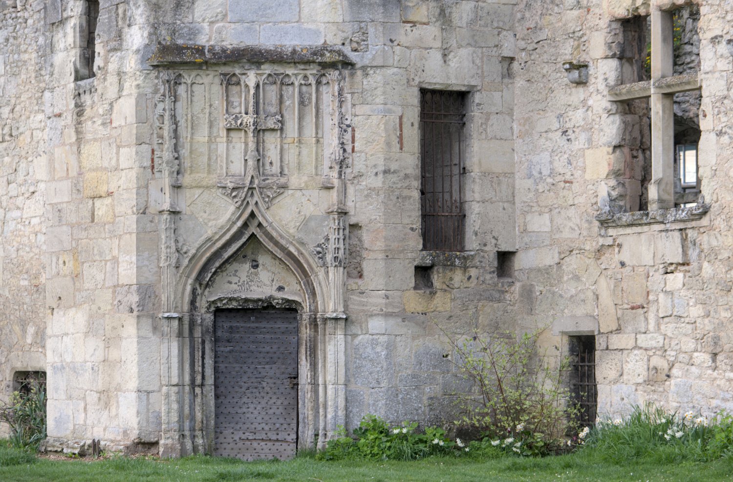 Château Barrière - porte gothique flamboyant
